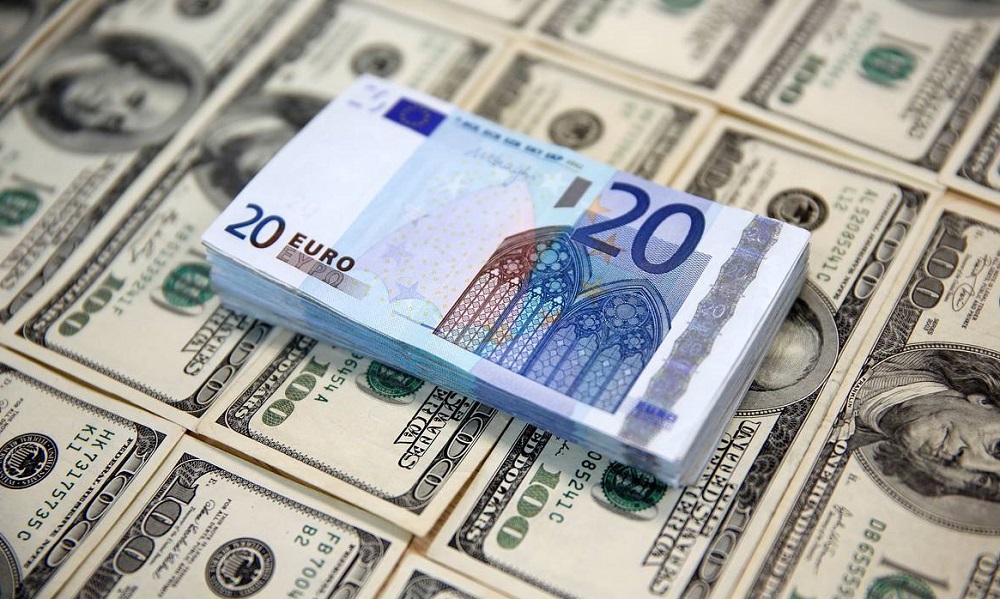 Tjeter renie per Euron sot, monedha europiane drejt kufirit te 105 lekeve